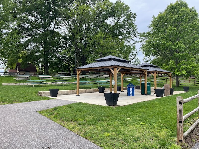 Bauernhof Pavilion Grants Farm
